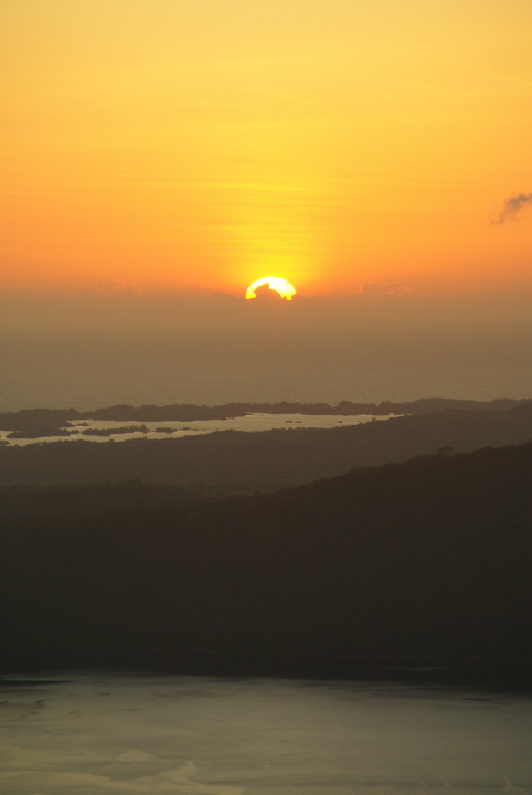 sunsetapoyo-resize.JPG